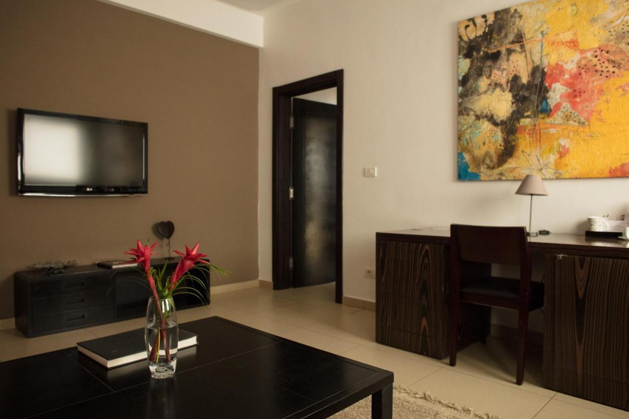 Hotel Maison Rouge Cotonou Exterior photo